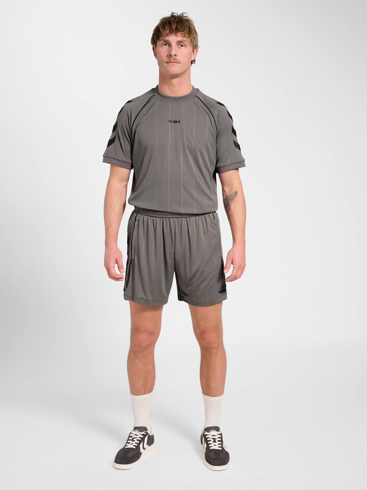 hmlPITCH T-SHIRT S/S