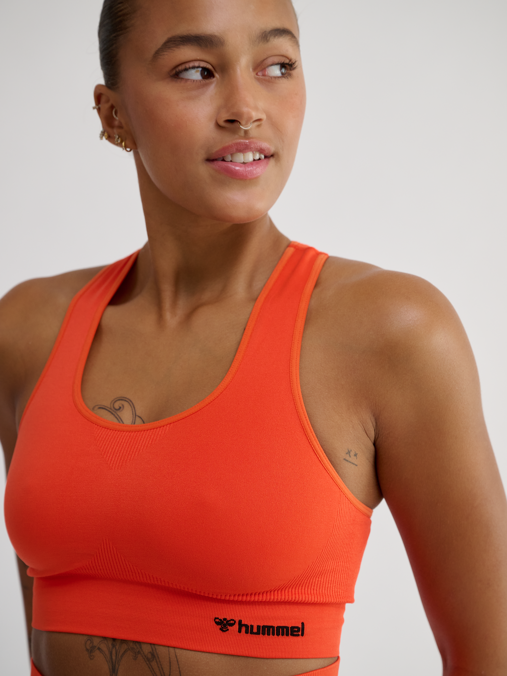 hmlTIF SEAMLESS SPORTS TOP