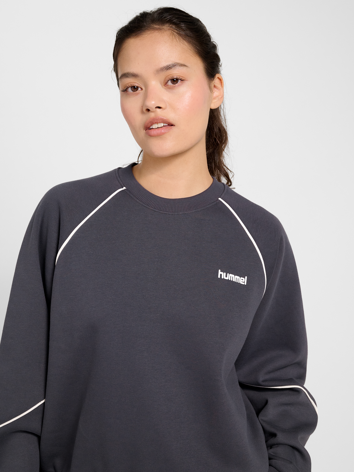 hmlKEEPER W BOXY PIPING CREWNECK